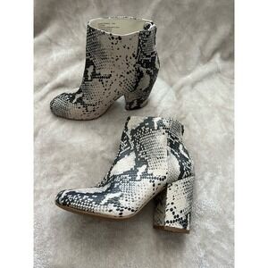 Madden Girl Shadey Snake Skin Stacked Heeled Bootie Size 6.5